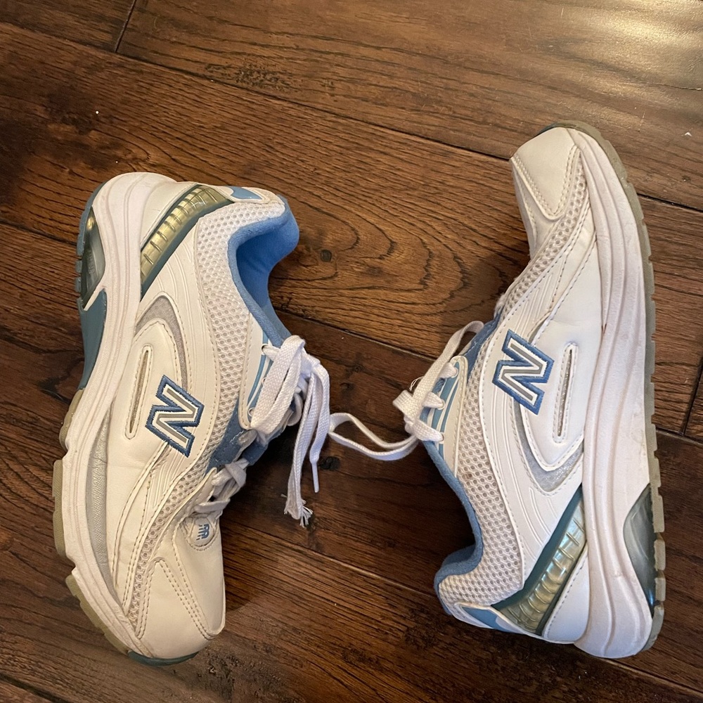 New balance 846 dad shoes sneakers blue white athletic walking running vintage